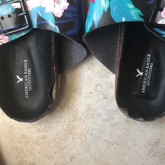 American Eagle Slides - Picture 3 of 3